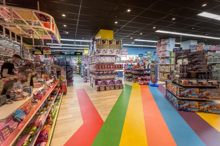 彩虹風格玩具店裝修設計-第1張圖片-上海古都建筑設計集團 彩虹風格玩具店裝修設計-第1張圖片-上海古都建筑設計集團